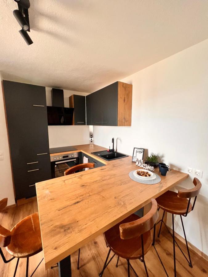 Perfekte Lage! Ganze Wohnung Burgblick Residenz Sankt Veit an der Glan Eksteriør bilde