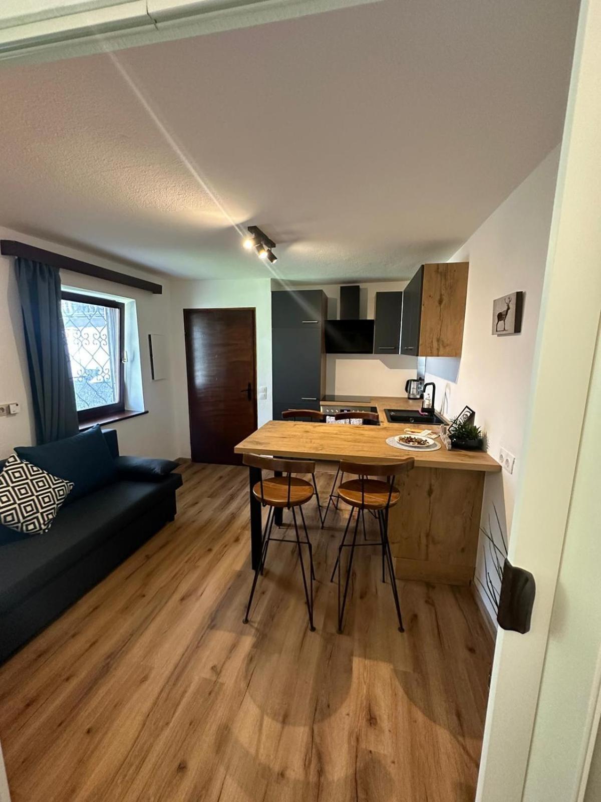 Perfekte Lage! Ganze Wohnung Burgblick Residenz Sankt Veit an der Glan Eksteriør bilde